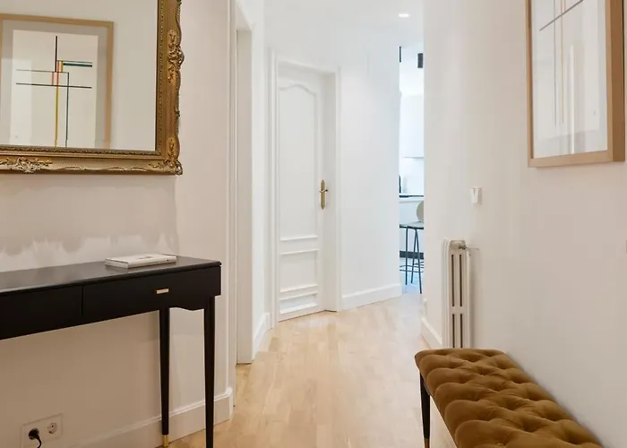 Miramar Attic By Feelfreerentals Apartman