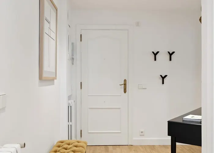 Miramar Attic By Feelfreerentals