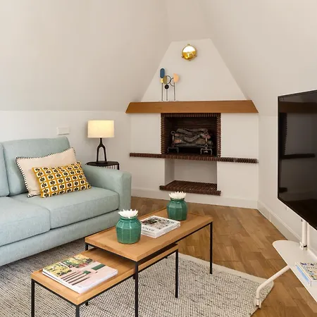 Miramar Attic By Feelfreerentals *